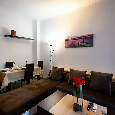 Luxury Apartment!!